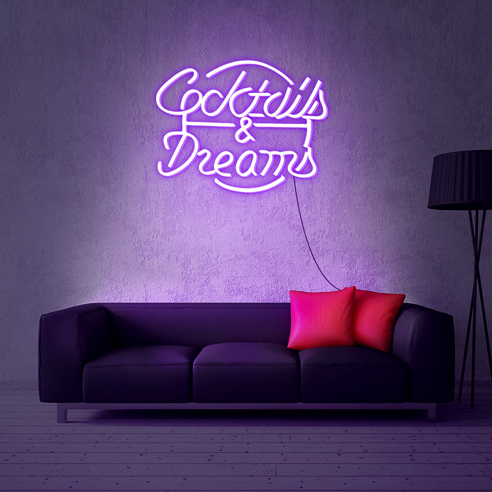 Paarse Cocktails and Dream neon verlichting in een creatieve studio - coole LED neon sign voor een unieke sfeer